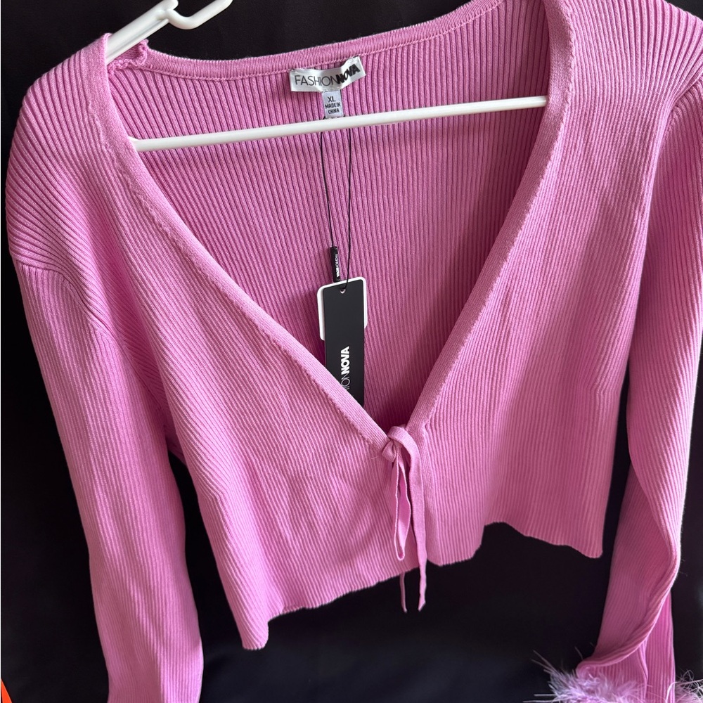 Fashion Nova V-Neck Pink Tie-Front Blouse